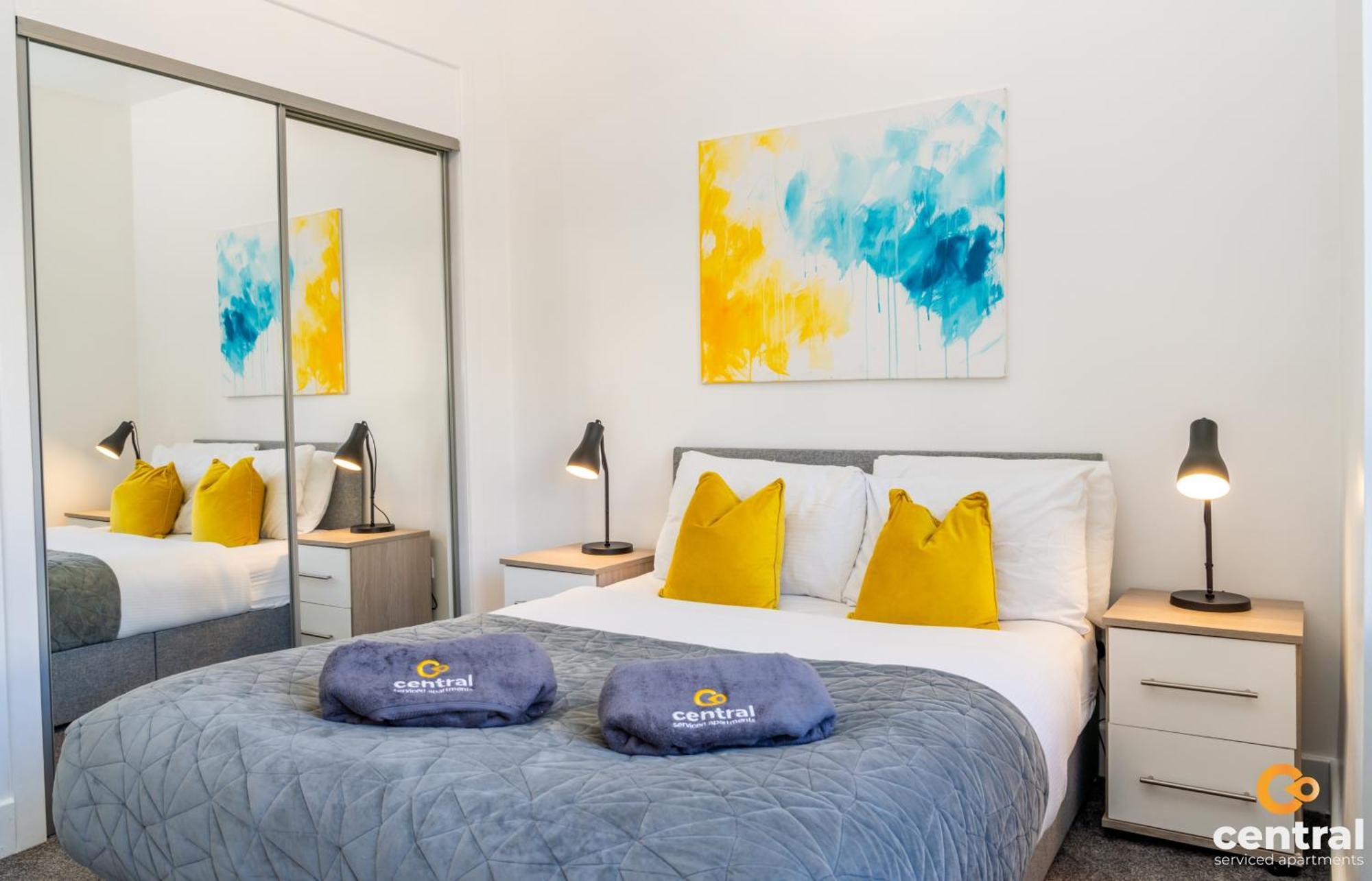 Central Serviced Apartments - 2 Bedroom - Free Street Parking - Fast Wifi - Smart Tvs In All Rooms - Ground Level - Family Neighbourhood - 3 X Double Beds - Heating 24-7 - Trade Stays - Weekly & Monthly Offers Dundee Bagian luar foto