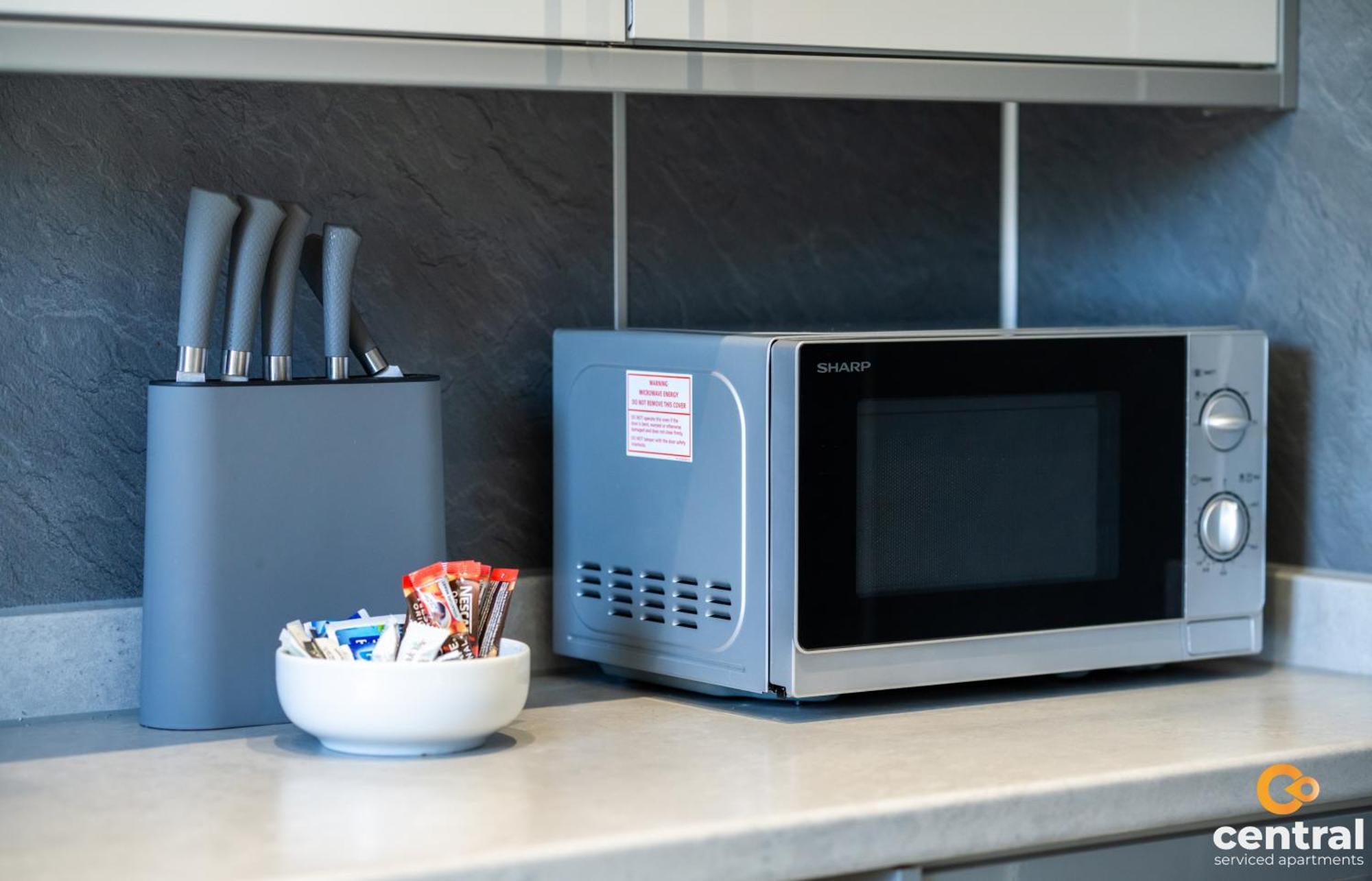 Central Serviced Apartments - 2 Bedroom - Free Street Parking - Fast Wifi - Smart Tvs In All Rooms - Ground Level - Family Neighbourhood - 3 X Double Beds - Heating 24-7 - Trade Stays - Weekly & Monthly Offers Dundee Bagian luar foto