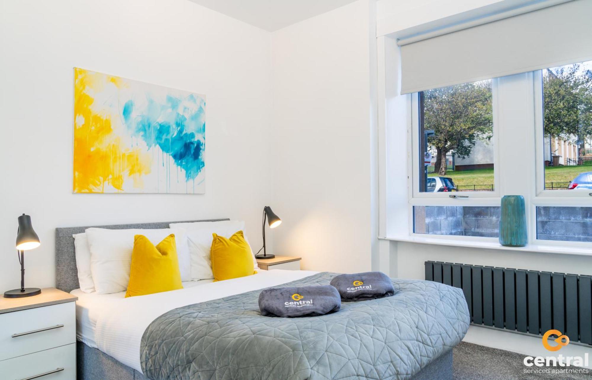 Central Serviced Apartments - 2 Bedroom - Free Street Parking - Fast Wifi - Smart Tvs In All Rooms - Ground Level - Family Neighbourhood - 3 X Double Beds - Heating 24-7 - Trade Stays - Weekly & Monthly Offers Dundee Bagian luar foto