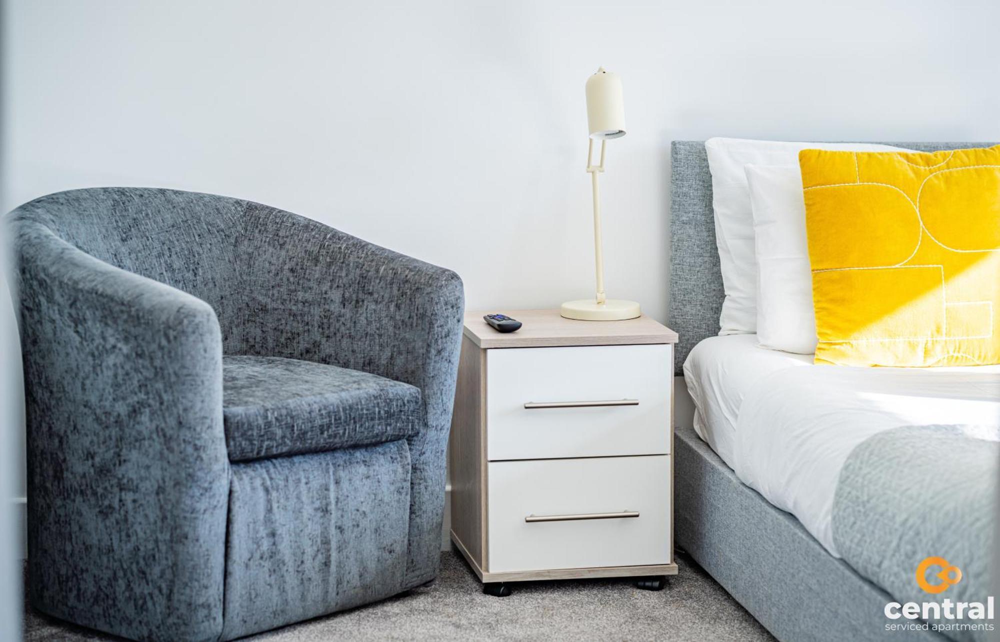 Central Serviced Apartments - 2 Bedroom - Free Street Parking - Fast Wifi - Smart Tvs In All Rooms - Ground Level - Family Neighbourhood - 3 X Double Beds - Heating 24-7 - Trade Stays - Weekly & Monthly Offers Dundee Bagian luar foto