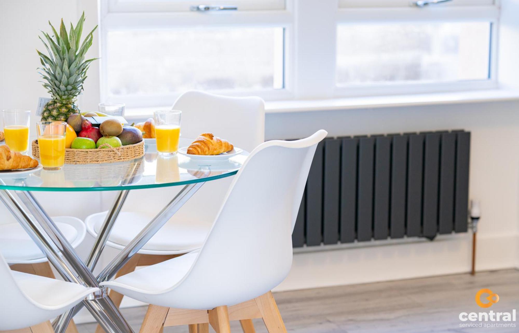 Central Serviced Apartments - 2 Bedroom - Free Street Parking - Fast Wifi - Smart Tvs In All Rooms - Ground Level - Family Neighbourhood - 3 X Double Beds - Heating 24-7 - Trade Stays - Weekly & Monthly Offers Dundee Bagian luar foto