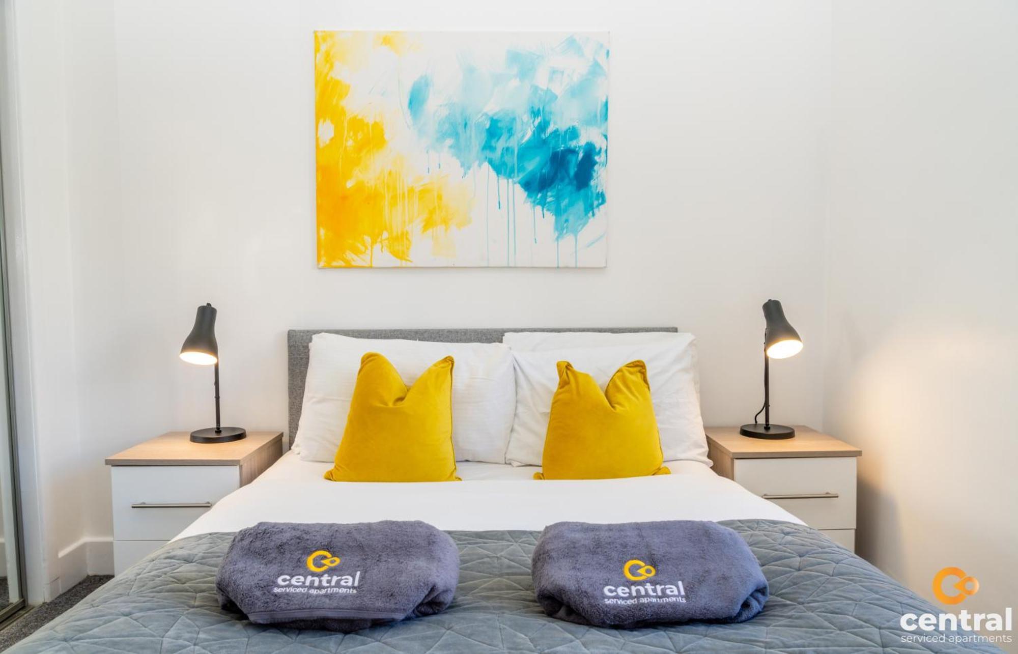 Central Serviced Apartments - 2 Bedroom - Free Street Parking - Fast Wifi - Smart Tvs In All Rooms - Ground Level - Family Neighbourhood - 3 X Double Beds - Heating 24-7 - Trade Stays - Weekly & Monthly Offers Dundee Bagian luar foto