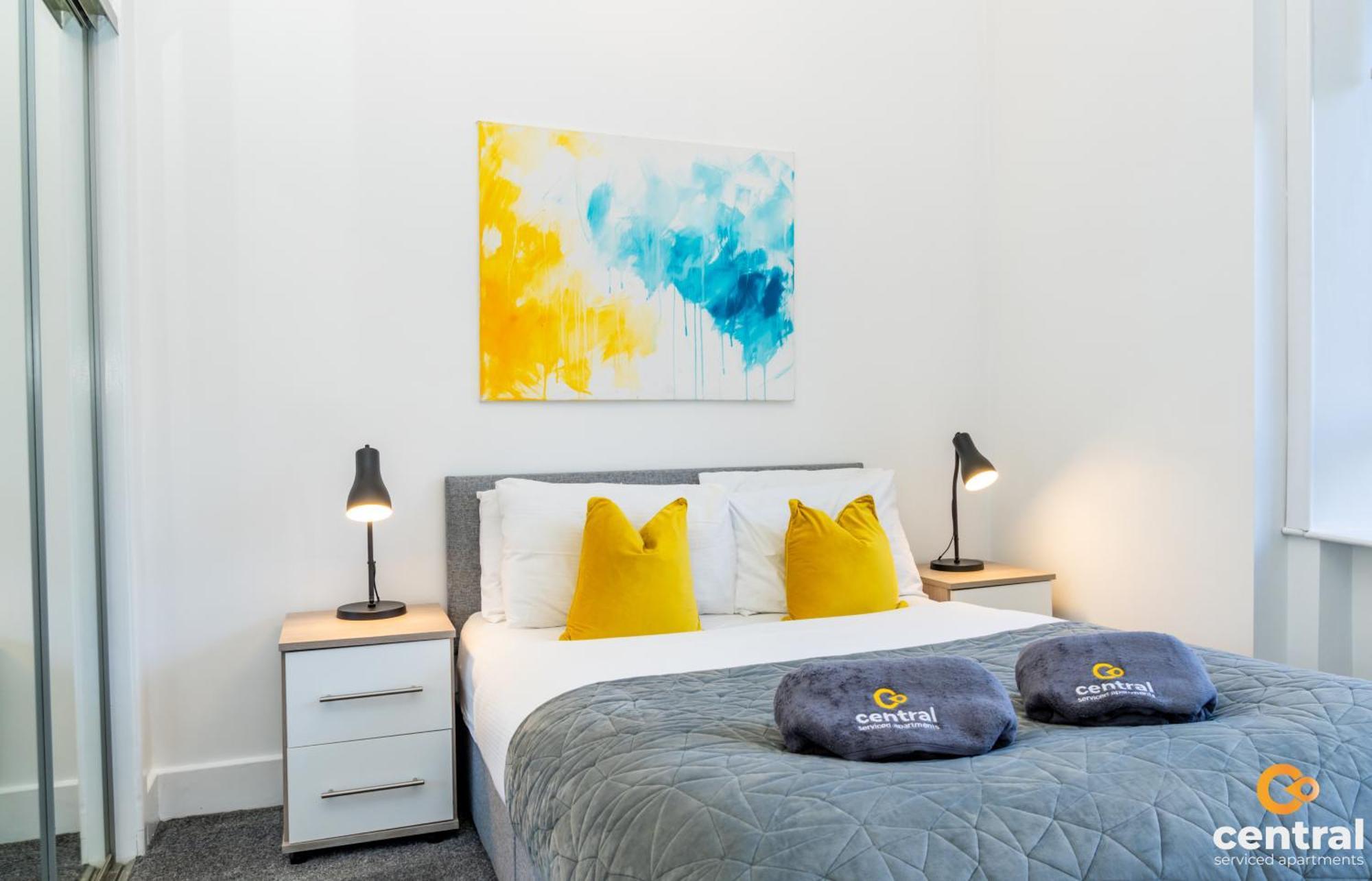 Central Serviced Apartments - 2 Bedroom - Free Street Parking - Fast Wifi - Smart Tvs In All Rooms - Ground Level - Family Neighbourhood - 3 X Double Beds - Heating 24-7 - Trade Stays - Weekly & Monthly Offers Dundee Bagian luar foto