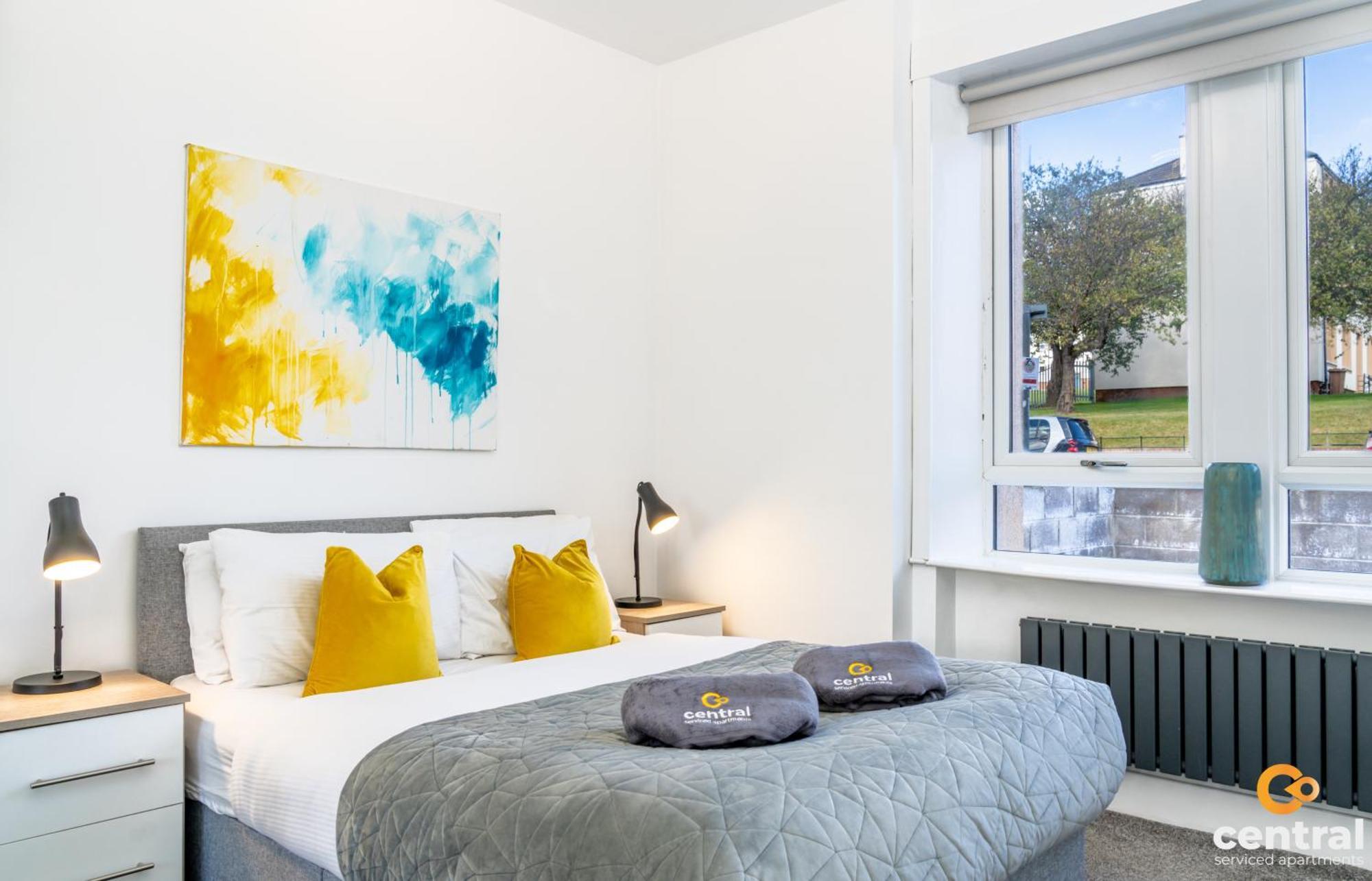 Central Serviced Apartments - 2 Bedroom - Free Street Parking - Fast Wifi - Smart Tvs In All Rooms - Ground Level - Family Neighbourhood - 3 X Double Beds - Heating 24-7 - Trade Stays - Weekly & Monthly Offers Dundee Bagian luar foto